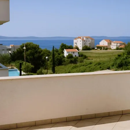 Апартаменти Gabi - Seaview & Spacious Terrace, Znjan *