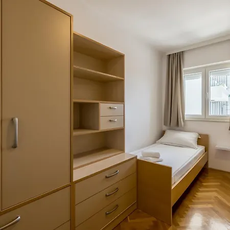 Gabi Apartament *