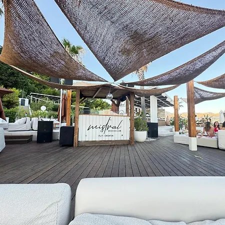 Appartamento Apartment Gabi - Sea View & Spacious Terrace, Znjan