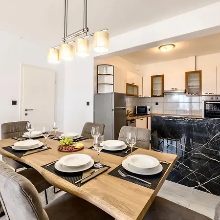 Appartamento Apartment Gabi - Sea View & Spacious Terrace, Znjan *