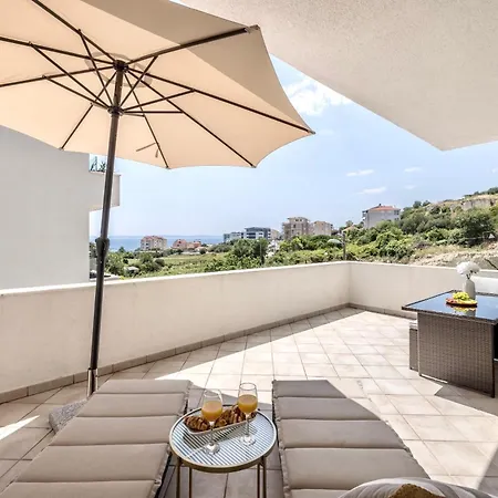 Appartamento Apartment Gabi - Sea View & Spacious Terrace, Znjan Spalato