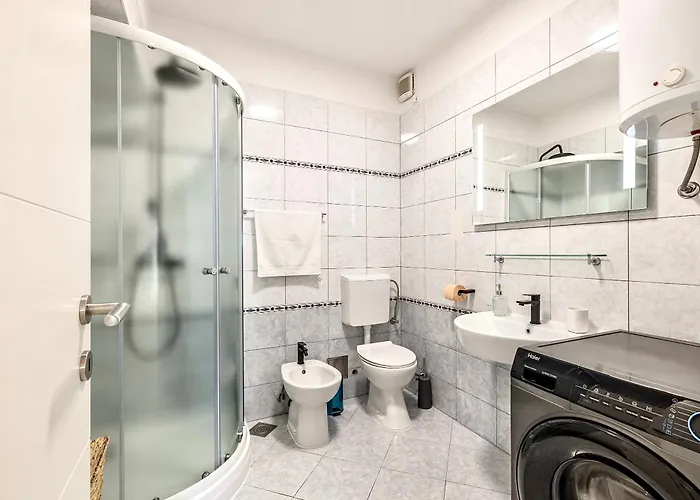 Gabi - Seaview & Spacious Terrace, Znjan Apartment Split