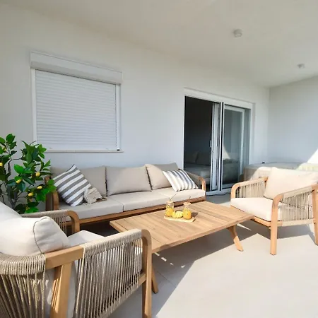 Lejlighed Golden Pearl - Exclusive Seaview With Jacuzzi & Spacious Teracce, Znjan Split