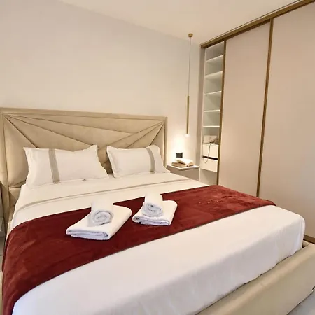 Апартаменти Golden Pearl - Exclusive Seaview With Jacuzzi & Spacious Teracce, Znjan *
