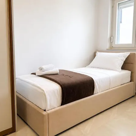 Golden Pearl - Exclusive Seaview With Jacuzzi & Spacious Teracce, Znjan