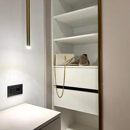 Lejlighed Golden Pearl - Exclusive Seaview With Jacuzzi & Spacious Teracce, Znjan Split
