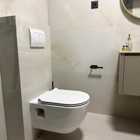 Golden Pearl - Exclusive Seaview With Jacuzzi & Spacious Teracce, Znjan Lejlighed *