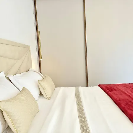 Golden Pearl - Exclusive Seaview With Jacuzzi & Spacious Teracce, Znjan Lejlighed Split