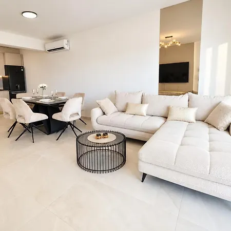 Golden Pearl - Exclusive Seaview With Jacuzzi & Spacious Teracce, Znjan Спліт